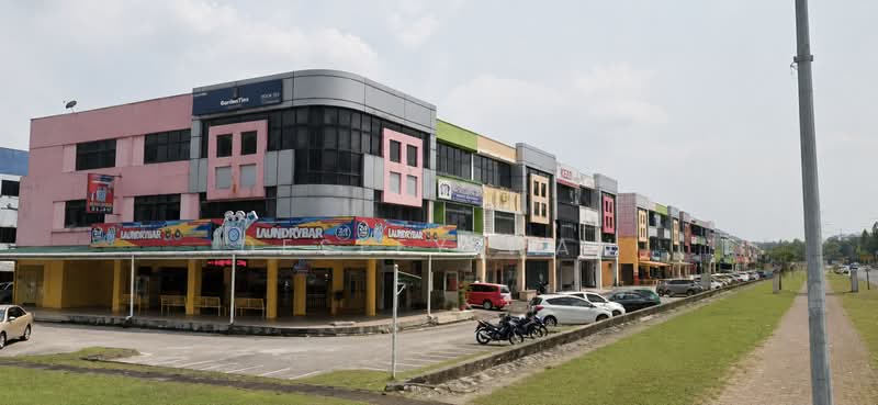 Kedai / Pejabat untuk Dijual di Shah Alam (Selangor) - Desley Wan - Exterior - PropertyGuru.com.my