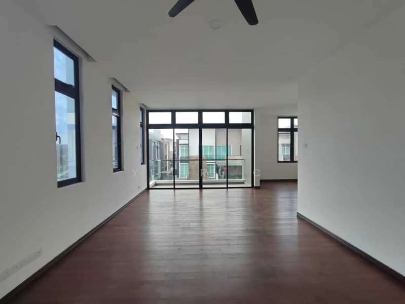 Rumah Berkembar untuk Dijual di Taman Nusa Sentral (Iskandar Puteri (Nusajaya)) - Yee Ru C - Living Room - PropertyGuru.com.my