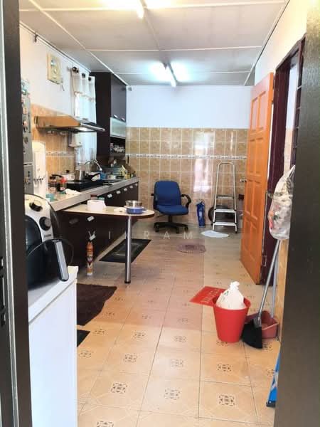 Semi-Detached House for Sale in Bandar Country Homes (Rawang) - Vikram . - Kitchen - PropertyGuru.com.my