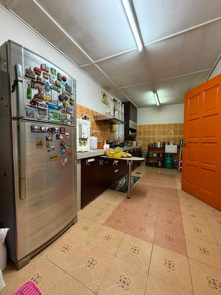 Semi-Detached House for Sale in Bandar Country Homes (Rawang) - Vikram . - Kitchen - PropertyGuru.com.my