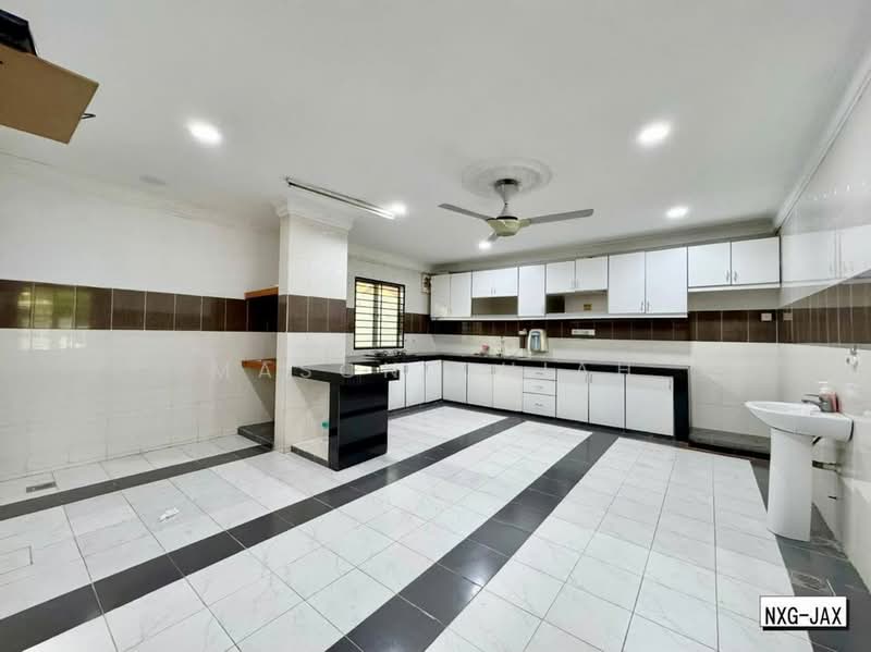 Rumah Teres 1 Tingkat untuk Dijual di Bandar Bukit Raja (Klang) - Mason Chiah - Kitchen - PropertyGuru.com.my