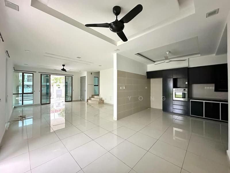 2-storey Terraced House for Sale in Bandar Dato Onn (Tebrau) - Janice Yong - Living Room - PropertyGuru.com.my
