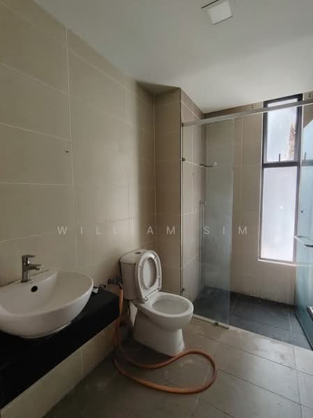 Service Residence for Sale at LakePark Residence @ KL North - William Sim - Bathroom - PropertyGuru.com.my