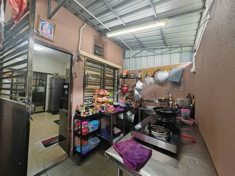 2-storey Terraced House for Sale in Taman Sri Sentosa (Klang) - Diana See - Kitchen - PropertyGuru.com.my