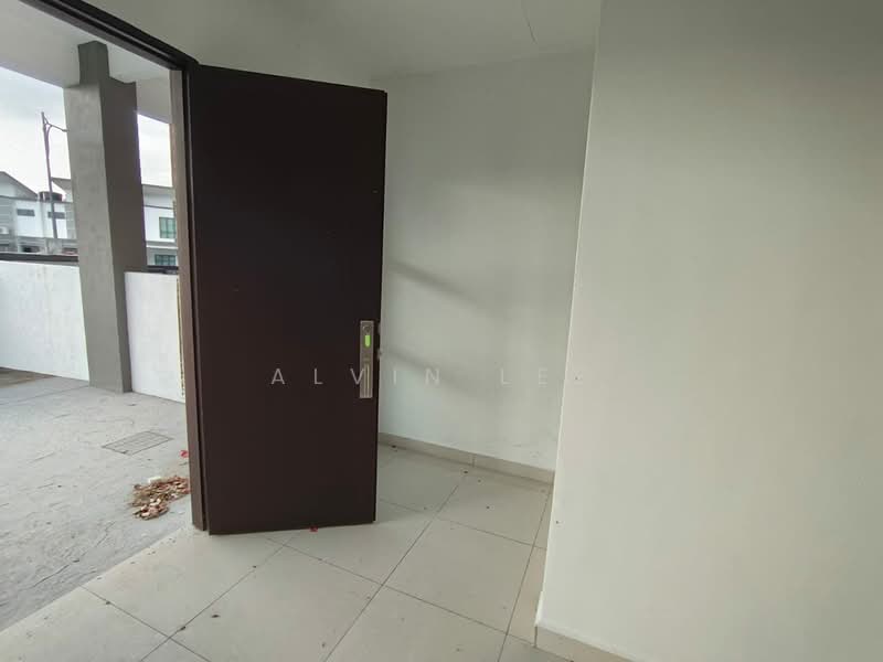 Rumah Teres 2 Tingkat untuk Dijual di Saujana Impian (Kajang) - Alvin Lee - Entrance - PropertyGuru.com.my
