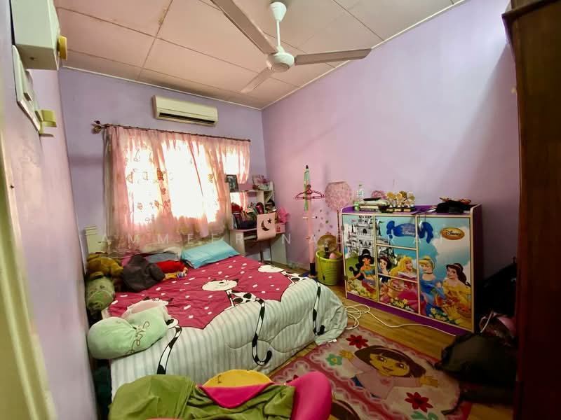 2-storey Terraced House for Sale in Taman Prima Saujana (Kajang) - Ammeer Nadzrai - Bedroom - PropertyGuru.com.my