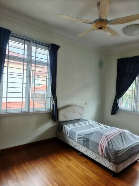 Rumah Berkembar untuk Dijual di Taman Sutera (Johor Bahru) - Kevin Lee - Bedroom - PropertyGuru.com.my