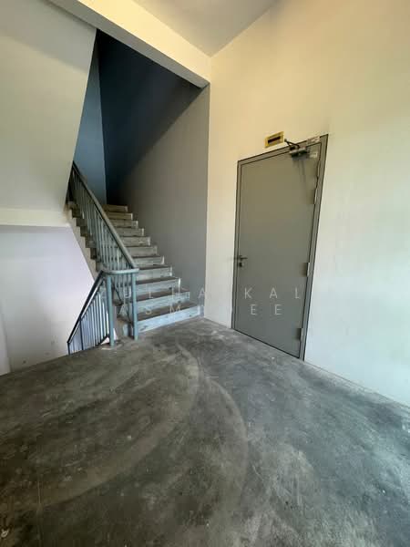 Kedai / Pejabat untuk Disewa di Cyberjaya (Selangor) - Zulhaikal Asmadee - Corridor - PropertyGuru.com.my