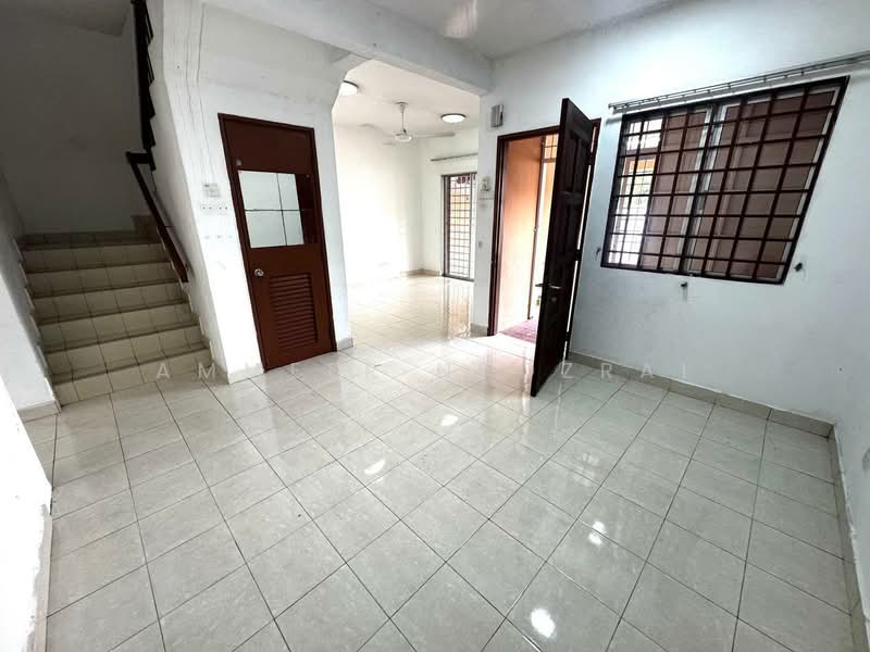 Rumah Teres 2 Tingkat untuk Dijual di Shah Alam (Selangor) - Ammeer Nadzrai - Entrance - PropertyGuru.com.my