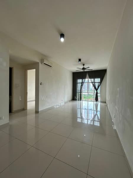Servis Apartment untuk Dijual di Skysuites @ Meldrum Hills - Liew Vun Hau - Living Room - PropertyGuru.com.my