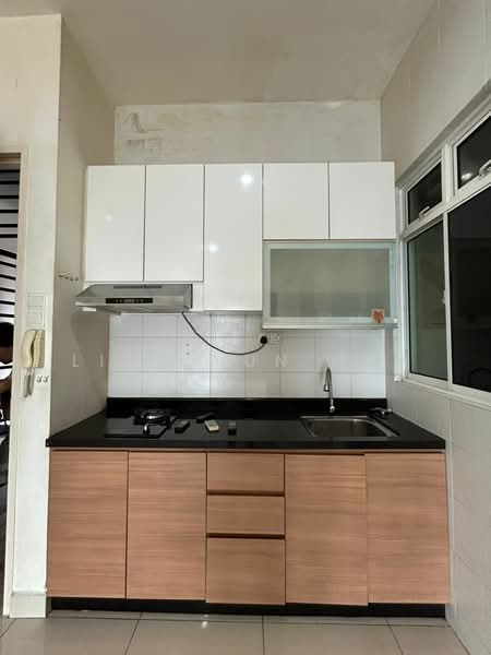 Servis Apartment untuk Dijual di Skysuites @ Meldrum Hills - Liew Vun Hau - Kitchen - PropertyGuru.com.my