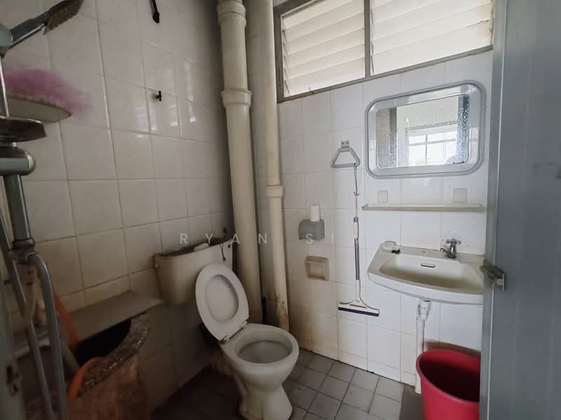 Apartment for Sale at Seri Kota - Ryan Sim - Bathroom - PropertyGuru.com.my