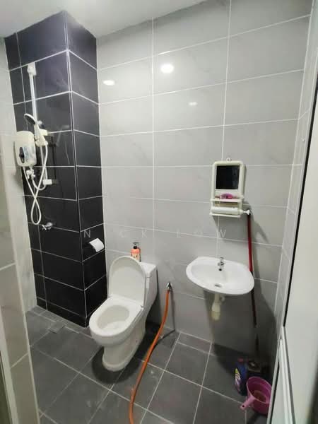 Service Residence for Rent at D'carlton (Residensi Seri Mega) - Nick Low - Bathroom - PropertyGuru.com.my