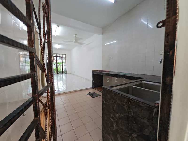 Rumah Teres untuk Dijual di Bandar Botanic (Klang) - Diana See - Living Room - PropertyGuru.com.my