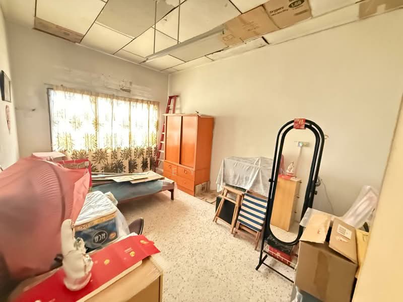 Semi-Detached House for Sale in Ipoh (Perak) - Ainsley Thong - Bedroom - PropertyGuru.com.my