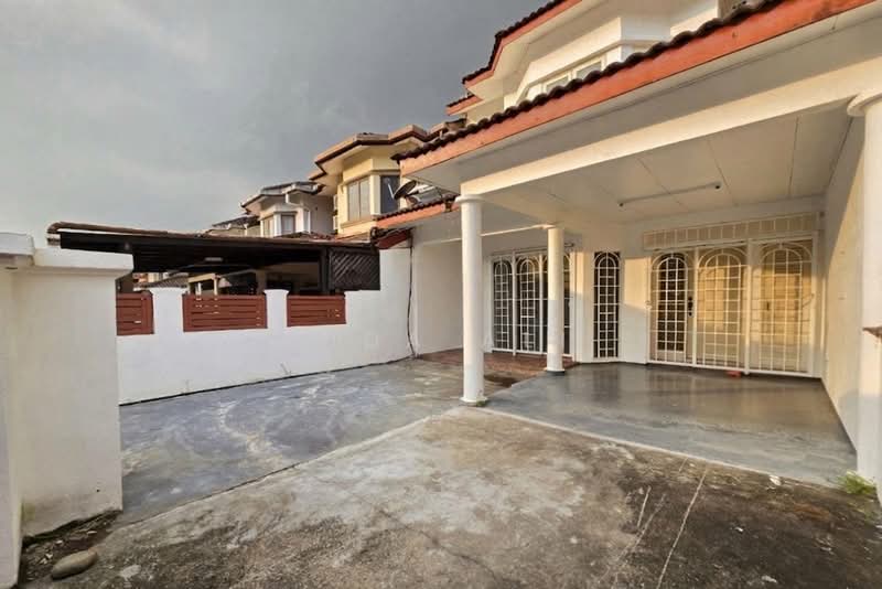Rumah Teres 2 Tingkat untuk Dijual di Shah Alam (Selangor) - Aida Ali - Exterior - PropertyGuru.com.my