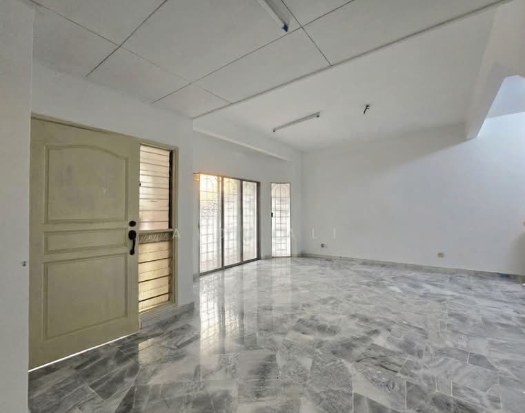 Rumah Teres 2 Tingkat untuk Dijual di Shah Alam (Selangor) - Aida Ali - Interior - PropertyGuru.com.my