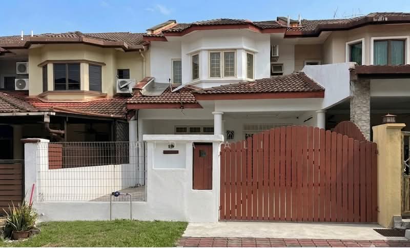 Rumah Teres 2 Tingkat untuk Dijual di Shah Alam (Selangor) - Aida Ali - Exterior - PropertyGuru.com.my