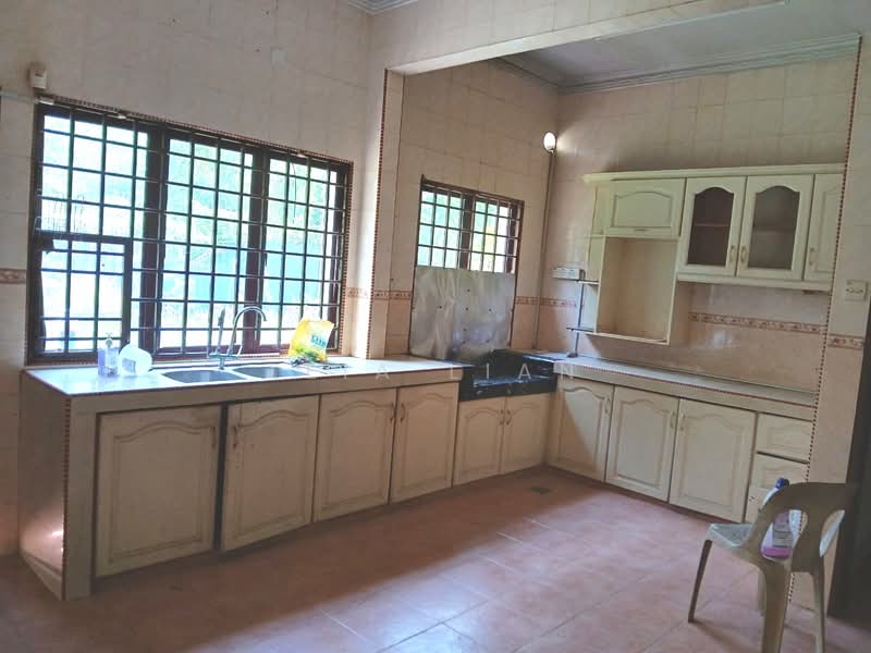 Rumah Banglo untuk Disewa di Sungai Buloh (Selangor) - Leia Lian - Kitchen - PropertyGuru.com.my