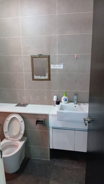 Servis Apartment untuk Disewa di Setia Sky 88 - Nick Low - Bathroom - PropertyGuru.com.my