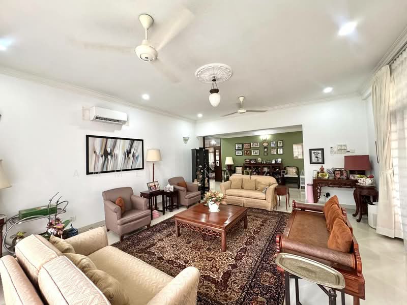 Bungalow for Sale in Kampung Tunku (Petaling Jaya) - Ammeer Nadzrai - Living Room - PropertyGuru.com.my