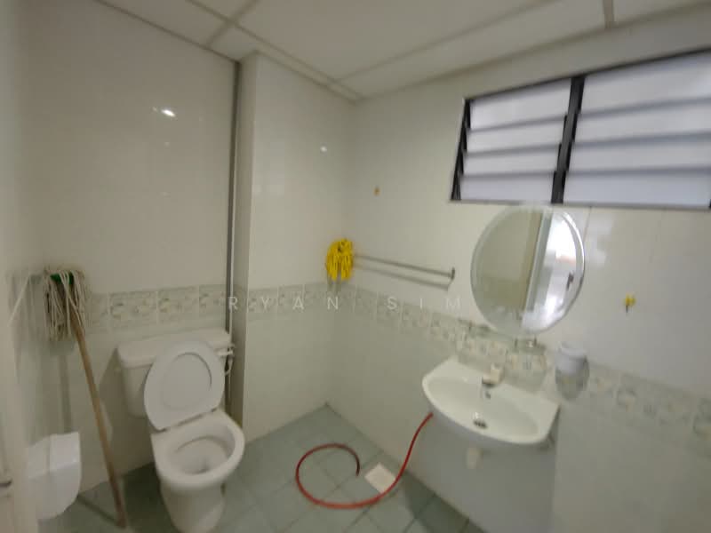 Pangsapuri untuk Disewa di Parkview Towers - Ryan Sim - Bathroom - PropertyGuru.com.my