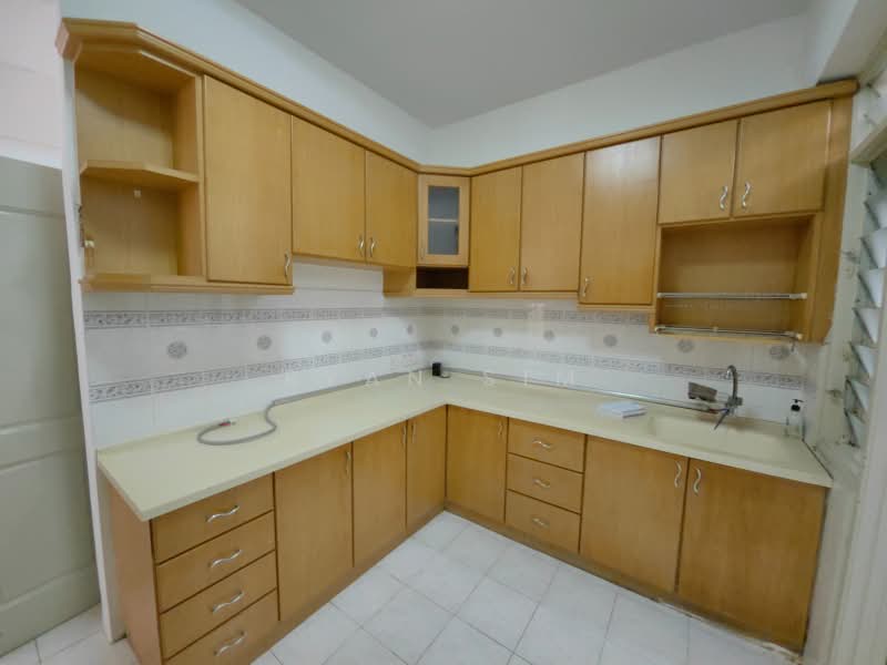 Pangsapuri untuk Disewa di Parkview Towers - Ryan Sim - Kitchen - PropertyGuru.com.my