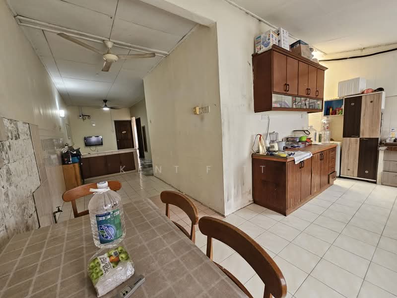 1-storey Terraced House for Sale in Taman Cheras Jaya (Cheras) - Kent Fatt - Kitchen - PropertyGuru.com.my