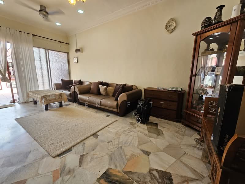 1-storey Terraced House for Sale in Taman Cheras Jaya (Cheras) - Kent Fatt - Living Room - PropertyGuru.com.my