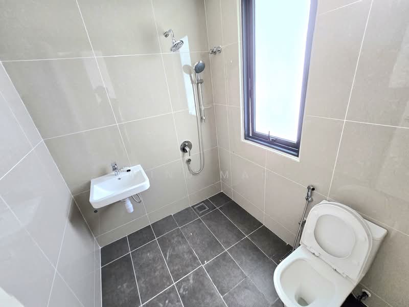 Terraced House for Sale in Damansara Perdana (Selangor) - Wind Mah - Bathroom - PropertyGuru.com.my
