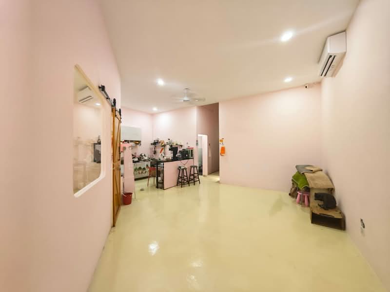 Shop for Rent in Taman Molek (Johor Bahru) - Celest Tan - PropertyGuru.com.my
