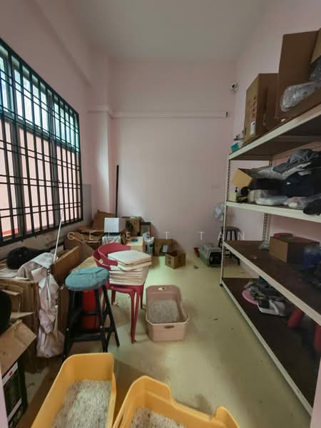 Shop for Rent in Taman Molek (Johor Bahru) - Celest Tan - PropertyGuru.com.my