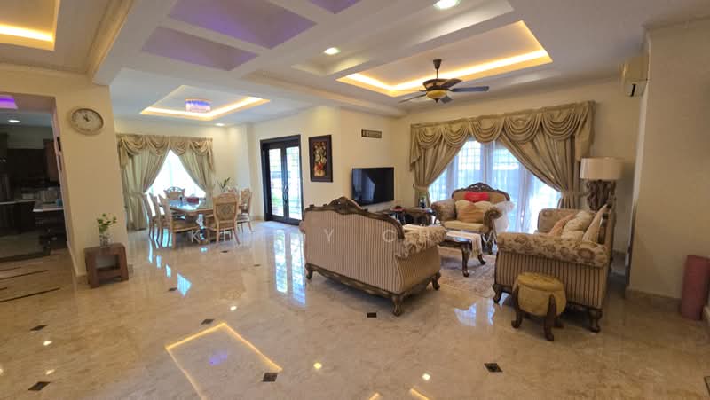 Bungalow for Sale in Bandar Putra Permai (Seri Kembangan) - Kimmy Chua - Living Room - PropertyGuru.com.my
