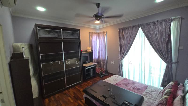 Bungalow for Sale in Bandar Putra Permai (Seri Kembangan) - Kimmy Chua - Bedroom - PropertyGuru.com.my