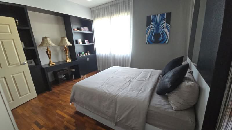 Bungalow for Sale in Bandar Putra Permai (Seri Kembangan) - Kimmy Chua - Bedroom - PropertyGuru.com.my