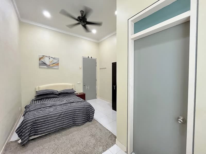 2-storey Terraced House for Rent in Bandar Saujana Putra (Tanjong Duabelas) - John Tee - Bedroom - PropertyGuru.com.my