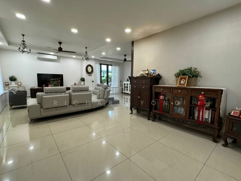 Link Bungalow for Sale in Taman Mount Austin (Tebrau) - Richard Yong - Living Room - PropertyGuru.com.my