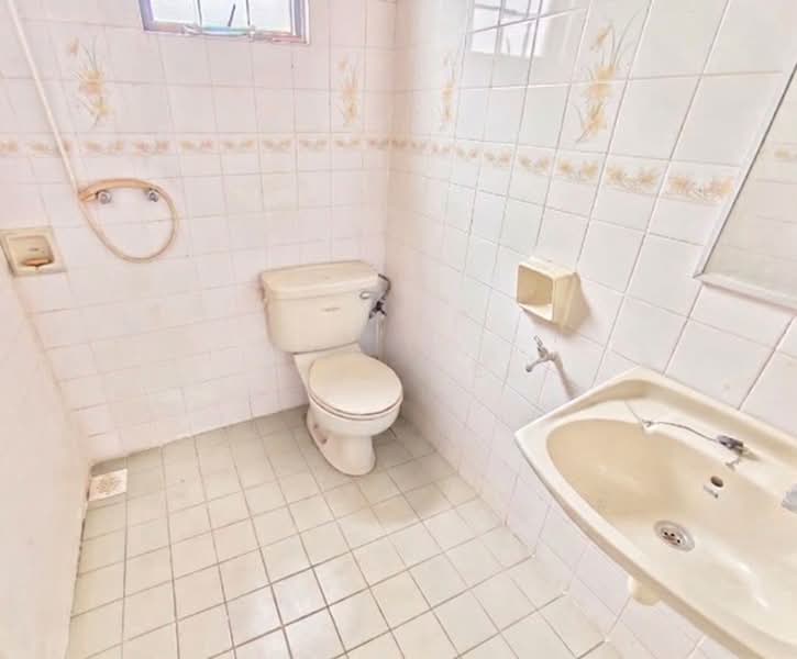 Rumah Teres 2 Tingkat untuk Dijual di Shah Alam (Selangor) - Aida Ali - Bathroom - PropertyGuru.com.my