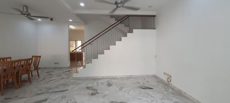 Rumah Teres 2 Tingkat untuk Dijual di Taman Putra Permai (Seri Kembangan) - Jason Tan - Interior - PropertyGuru.com.my