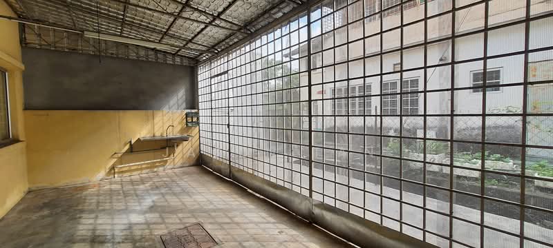 Rumah Teres 2 Tingkat untuk Dijual di Taman Putra Permai (Seri Kembangan) - Jason Tan - Exterior - PropertyGuru.com.my