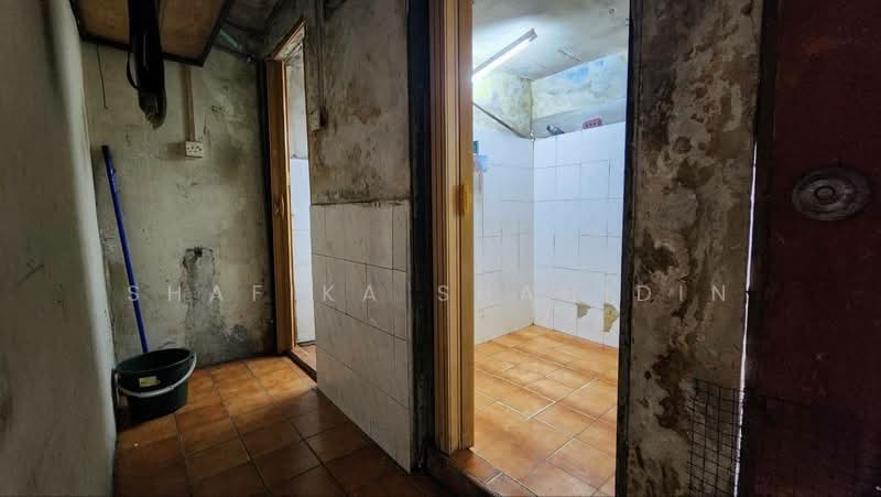 1-storey Terraced House for Sale in Seksyen 24 (Shah Alam) - Shafika Shahidin - Interior - PropertyGuru.com.my