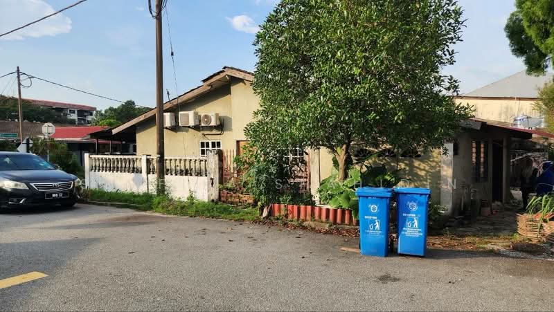 1-storey Terraced House for Sale in Seksyen 24 (Shah Alam) - Shafika Shahidin - Exterior - PropertyGuru.com.my