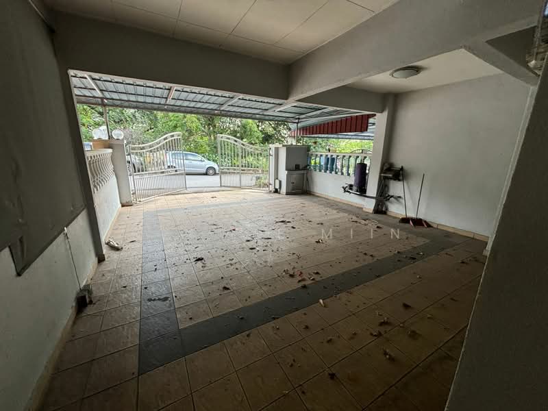 2-storey Terraced House for Sale in Taman Putra Budiman (Balakong) - Pon Lee Miin - Exterior - PropertyGuru.com.my