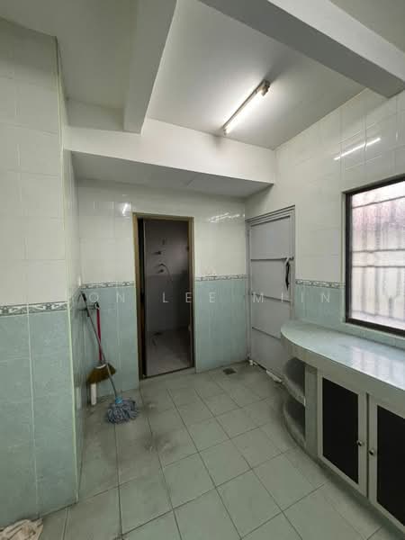 2-storey Terraced House for Sale in Taman Putra Budiman (Balakong) - Pon Lee Miin - Kitchen - PropertyGuru.com.my