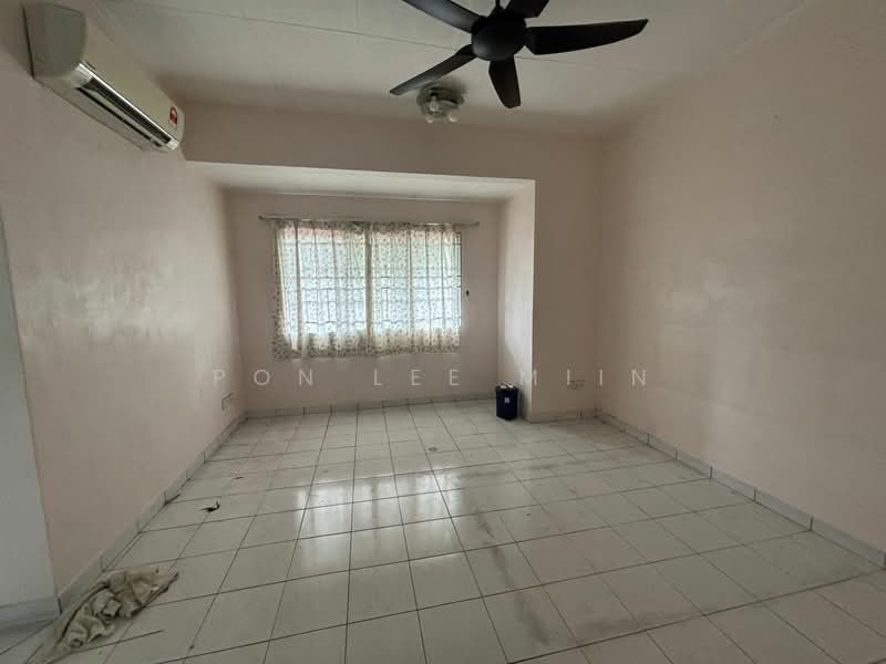 2-storey Terraced House for Sale in Taman Putra Budiman (Balakong) - Pon Lee Miin - Interior - PropertyGuru.com.my
