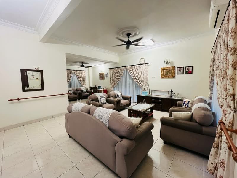 Semi-Detached House for Sale in Taman Setia Balakong (Balakong) - Shareena . - Living Room - PropertyGuru.com.my