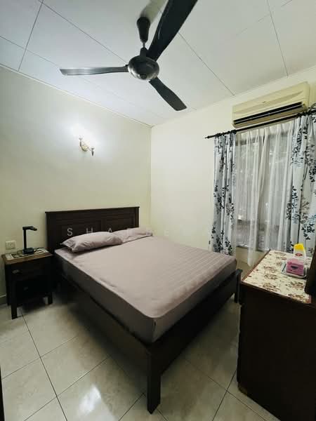 Semi-Detached House for Sale in Taman Setia Balakong (Balakong) - Shareena . - Bedroom - PropertyGuru.com.my