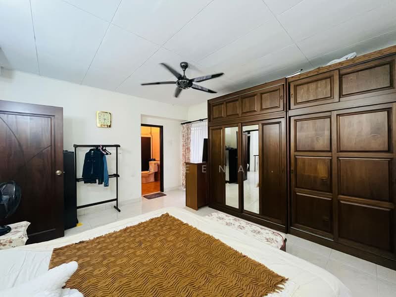 Semi-Detached House for Sale in Taman Setia Balakong (Balakong) - Shareena . - Bedroom - PropertyGuru.com.my