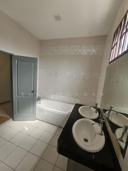 Bungalow for Sale in Seremban (Negeri Sembilan) - Rena Rahman - Bathroom - PropertyGuru.com.my