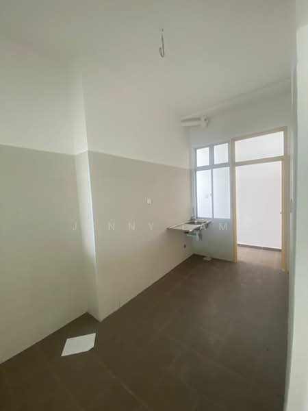 Condominium for Sale at Seri Molek Perdana - Jenny Lam - Kitchen - PropertyGuru.com.my